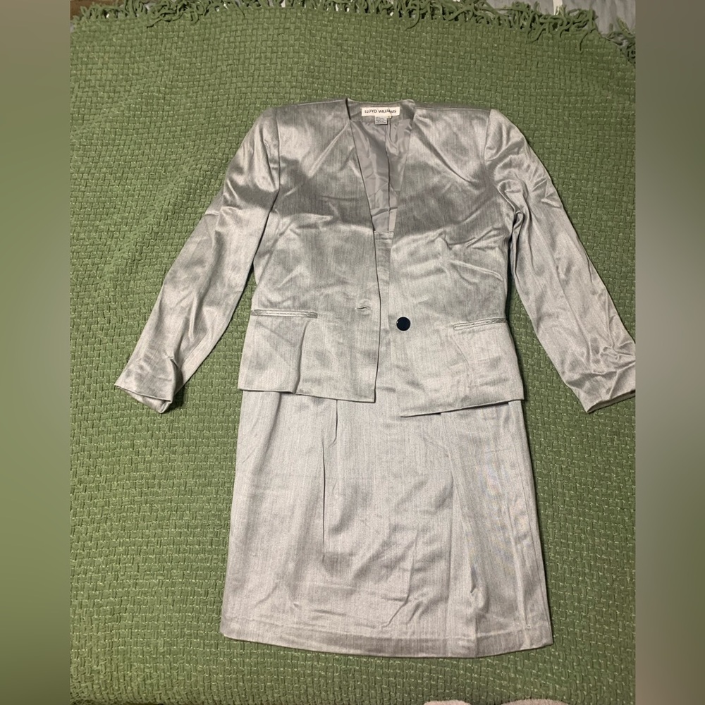 Vintage Lloyd Williams 80s Women’s Blazer and skirt set Size 10